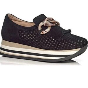 Softwaves Cadie Black Velour Slip-on Platform Sneakers